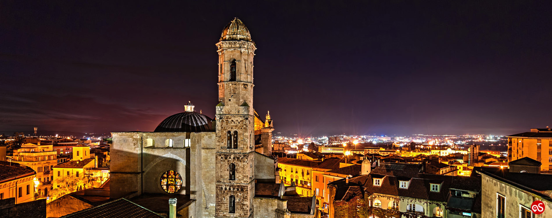 Panorama notturno della città di Sassari